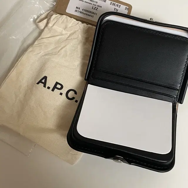 A.P.C. 아페쎄 23FW 조쉬 카드지갑 블랙