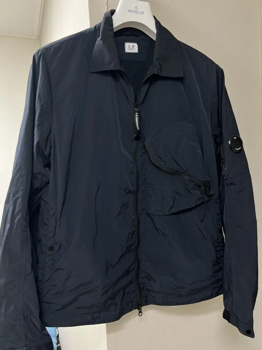 Department store) CP Company nylon jacket (new condition)