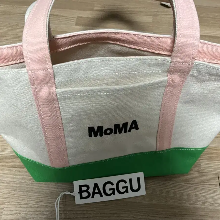 BAGGU x MoMA 캔버스 토트백