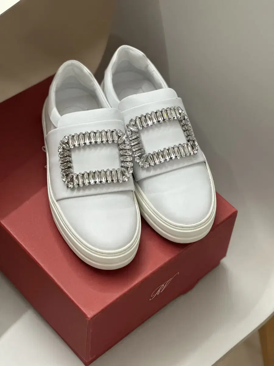 Roger Vivier Sneakers New Arrivals