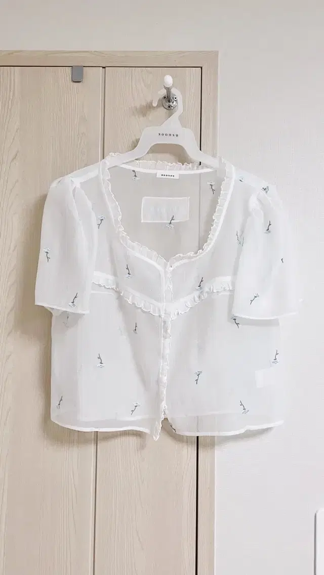 순수 Soonsu Pure Flower Top (White)