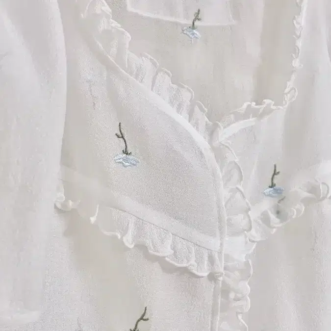 순수 Soonsu Pure Flower Top (White)