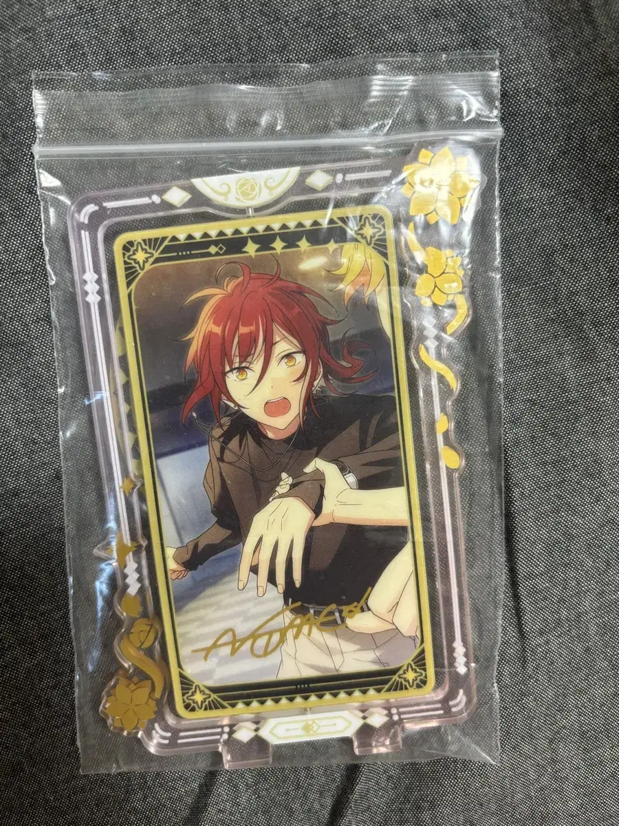 Angsta Natsume Rotating Acrylic