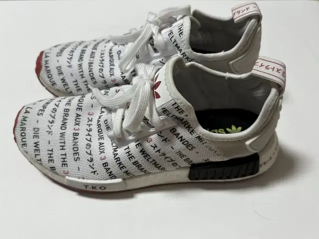 아디다스 노마드 패스포트 NMD R1 도쿄 270