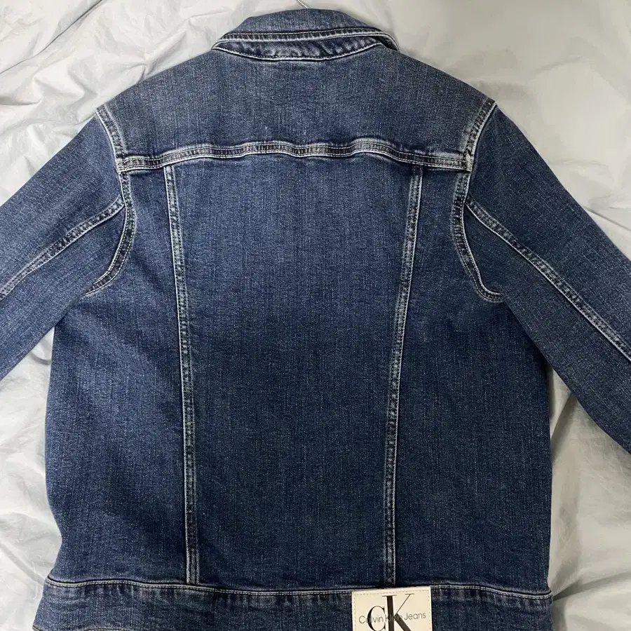 CK regular 90s denim jacket(캘빈클라인 청자켓)