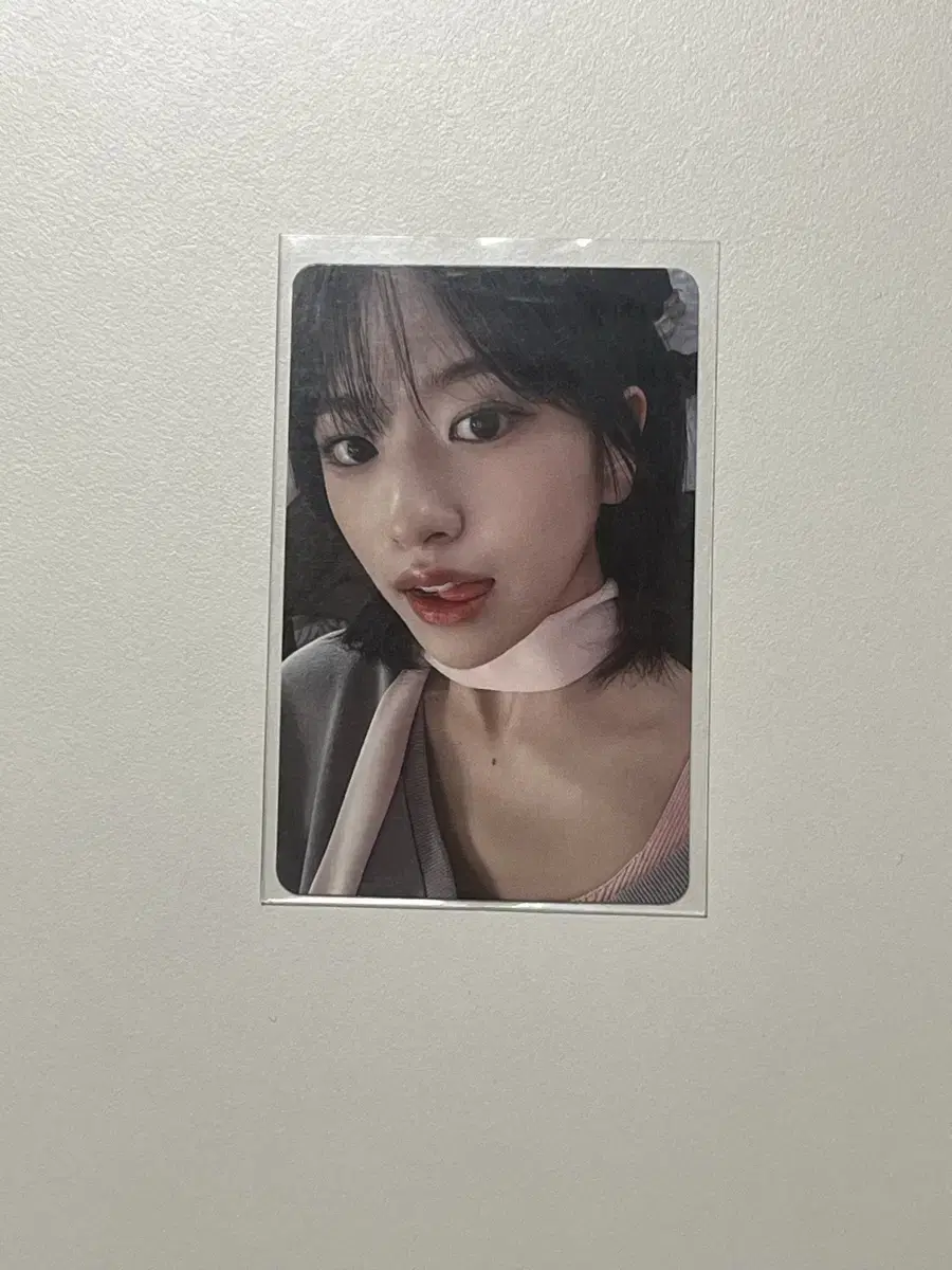 I ive ahn yujin photocard for sale!