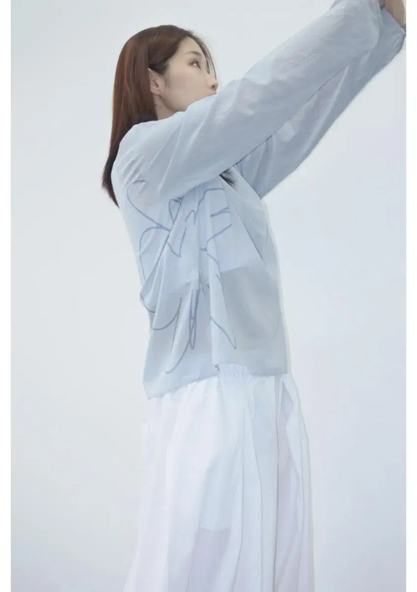 kitbykeep blow sheer blouse 시어 블라우스 킷바이킵