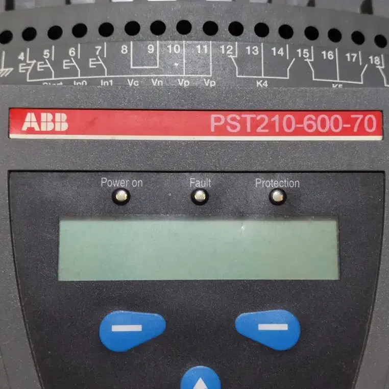 ABB PST210-600-70 1SFA894012R7000 소프트스타트