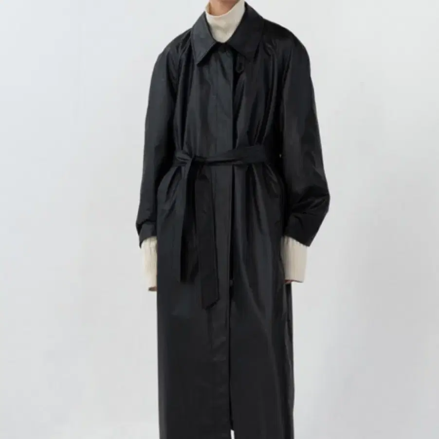 르917 OVERSIZED COATED COTTON COAT