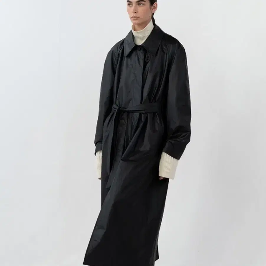 르917 OVERSIZED COATED COTTON COAT