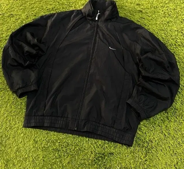 Nike Swoosh Windbreaker 95-100