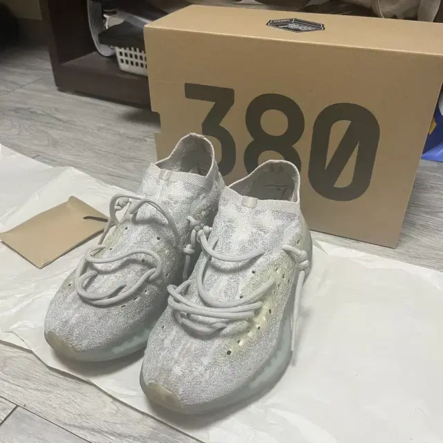 Adidas Yeezy Boost 380 Alien Blue 이지부스트