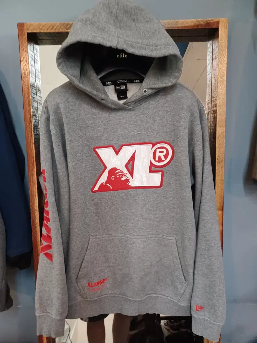 New Era Xtra Large Logo Brushed Hoodie L