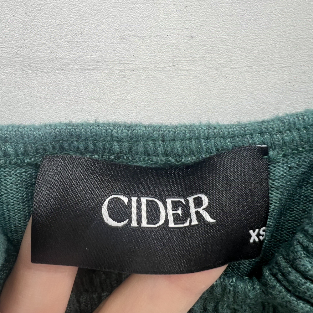 xs cider 샵사이다 여자 크롭나시 민소매 워터밤룩 빈티지 새상품급