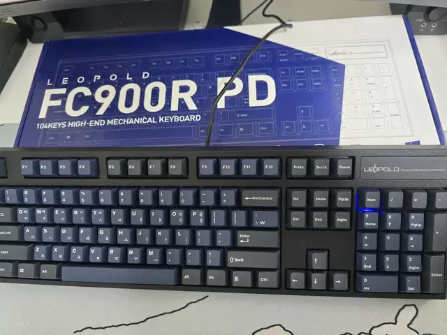 레오폴드 FC900R PD 갈축