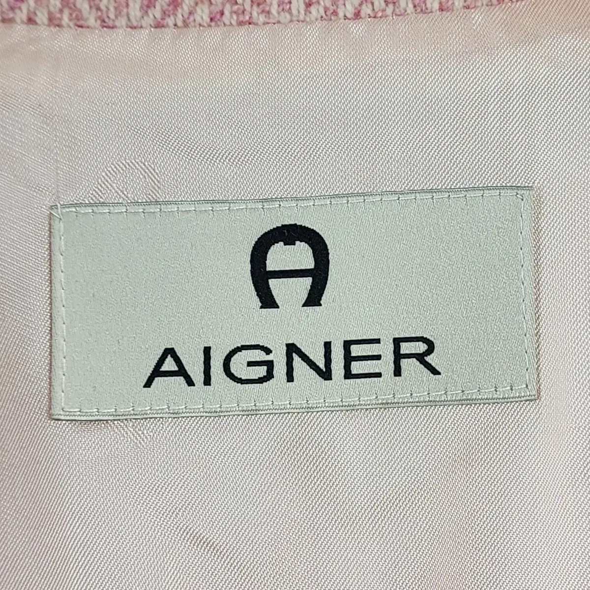 [85] AIGNER 아이그너 핑크 헤링본 코트자켓