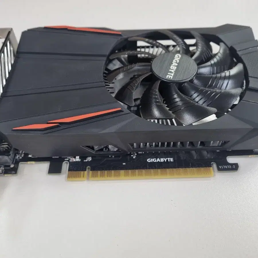 그래픽카드 기가바이트 GTX1050 Ti 4G 무전원