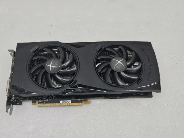 XFX 그래픽카드 라데온 RX480 8GB 입니다