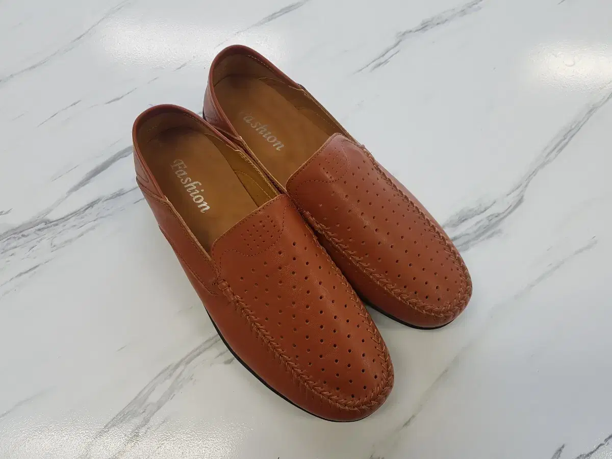 Men's Casual Slip-On Shoes Hole