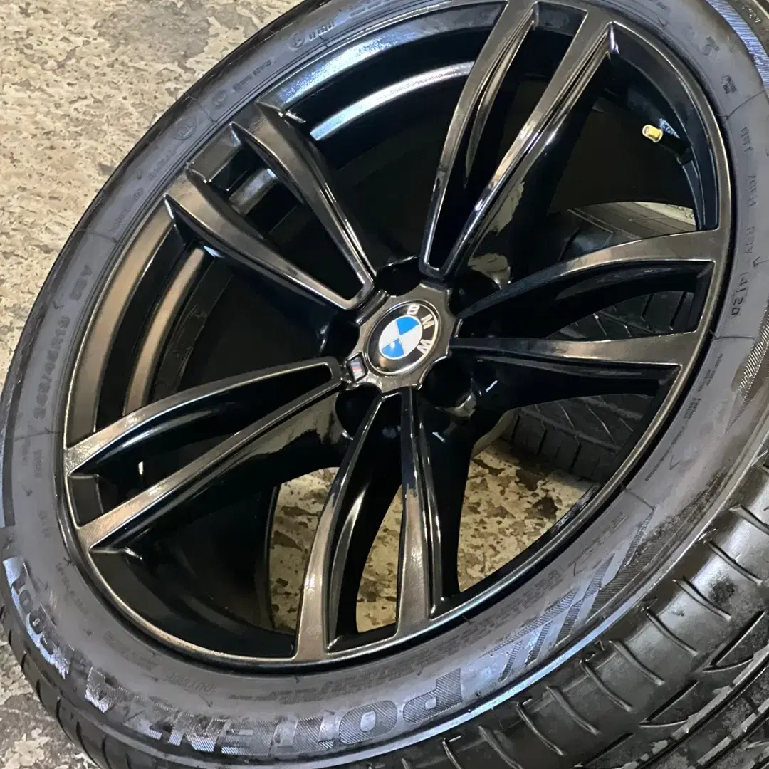 BMW 647M 블랙 19인치 휠타이어 판매 합니다