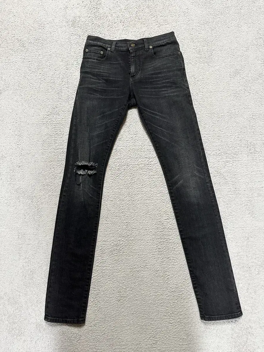 (Genuine) Saint Laurent jeans size 27