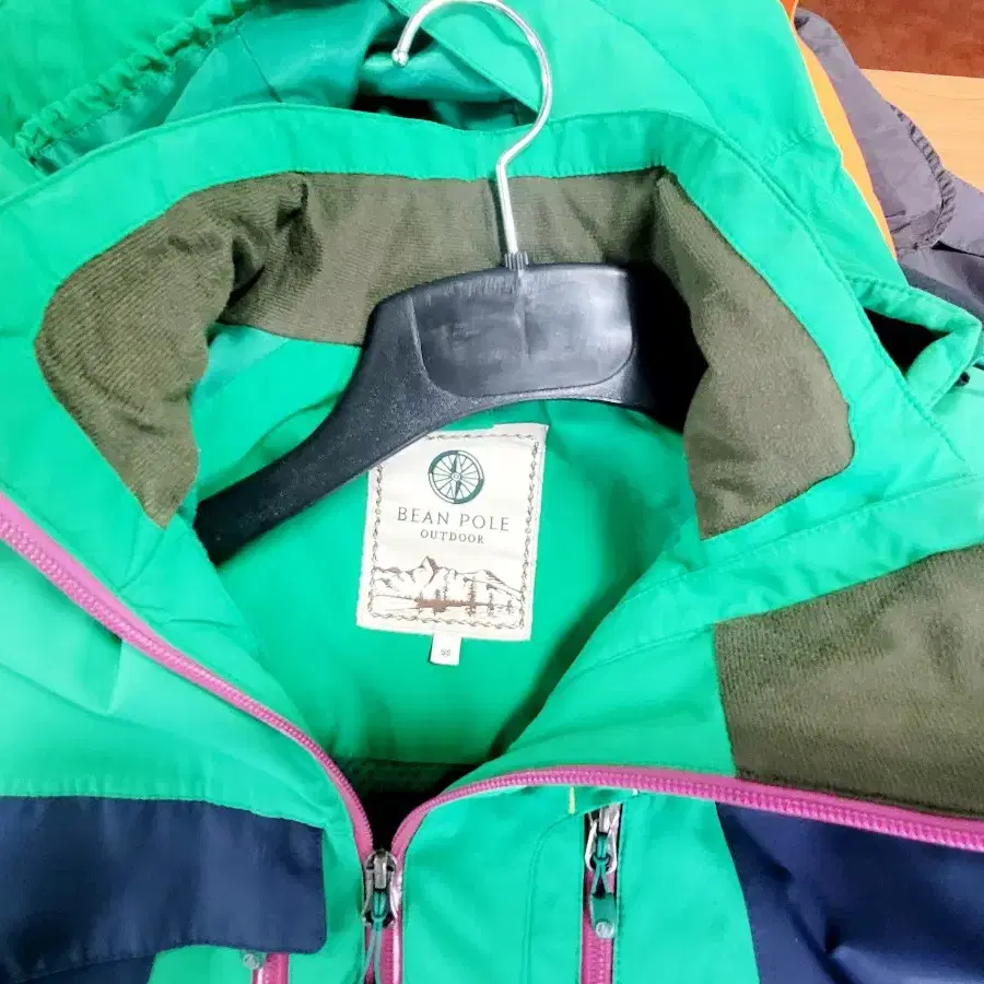 BEANPOLE OUTDOOR 빈폴아웃도어 여성 후드바람막이