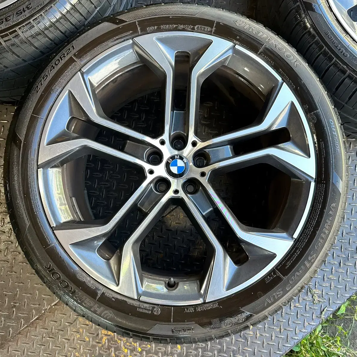 21인치 BMW G05 X5 50e 중고휠타이어 1대분 190만원