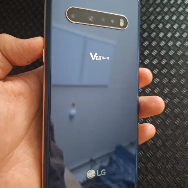 LG V60