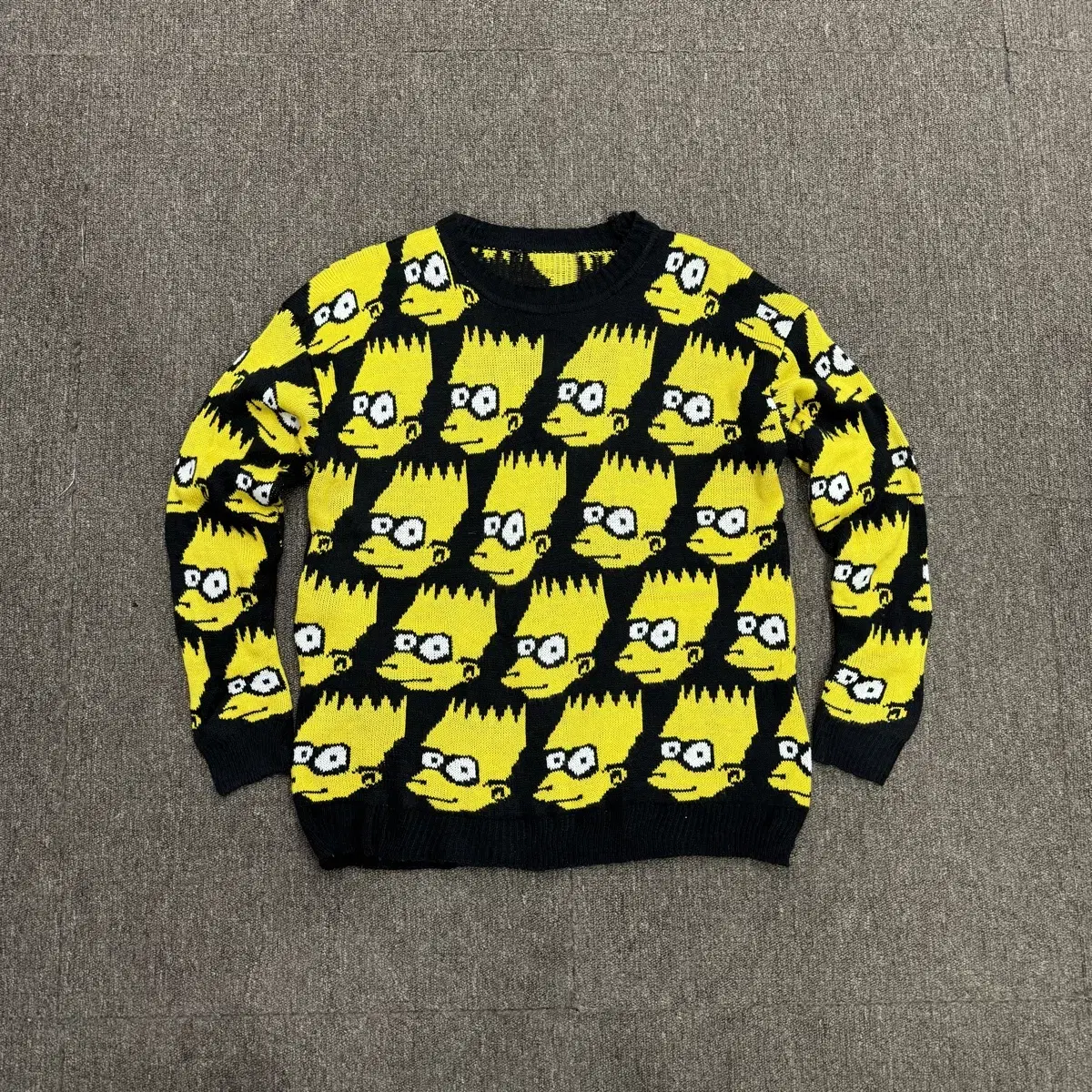 [M] Vintage Simpsons Knit