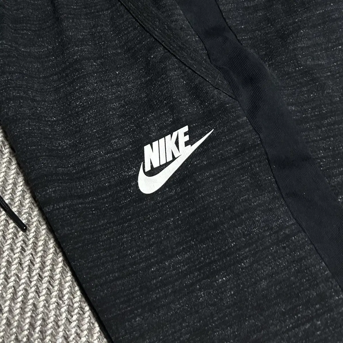 [ L ] Nike 나이키 다크그레이 퓨츄라 반바지