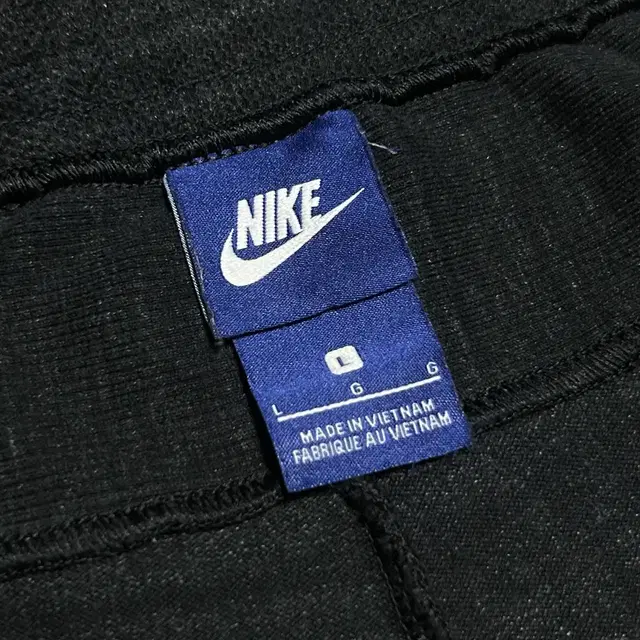 [ L ] Nike 나이키 다크그레이 퓨츄라 반바지