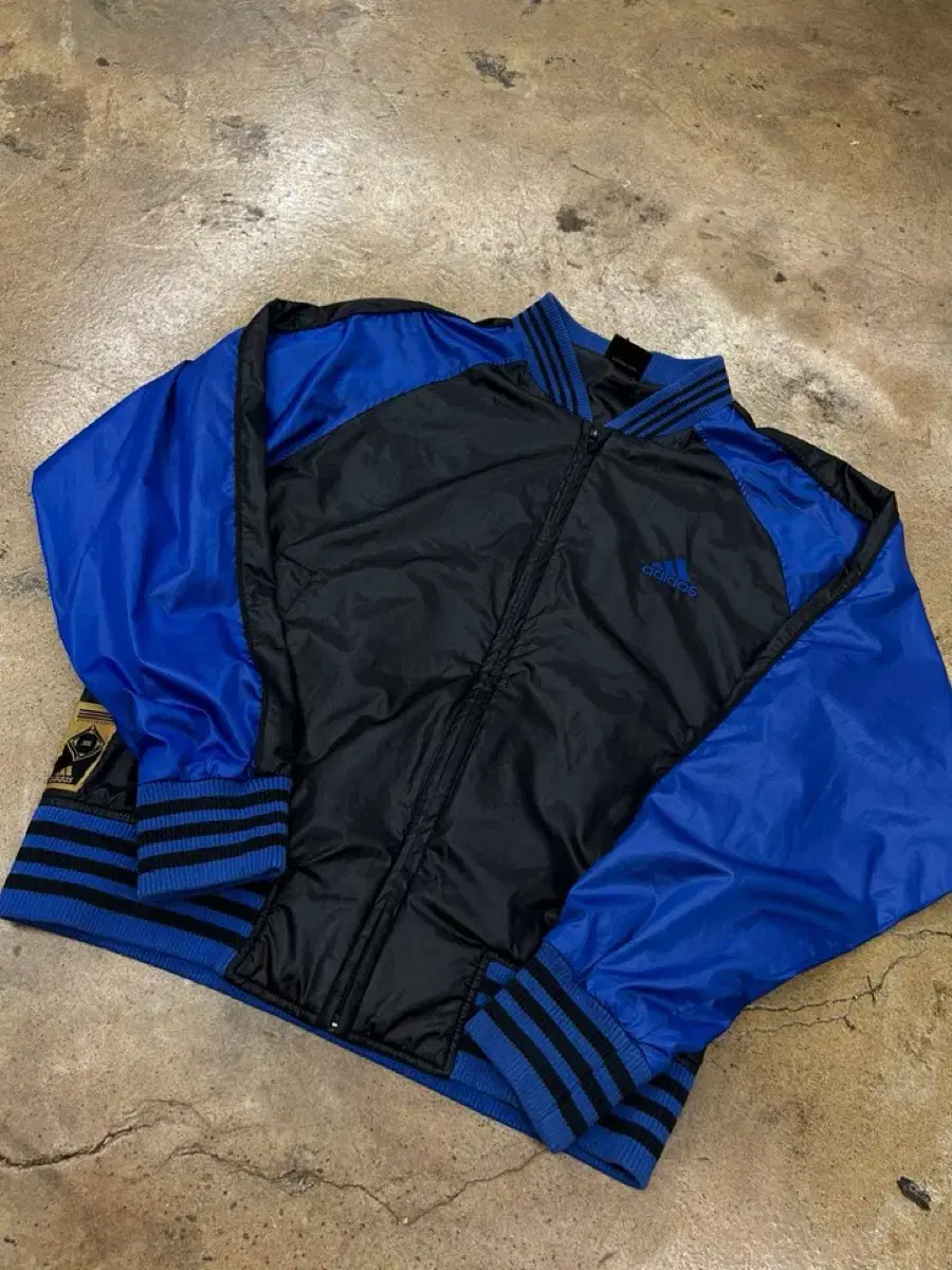 (Genuine/100) Adidas Varsity Baseball Jumper Jacket