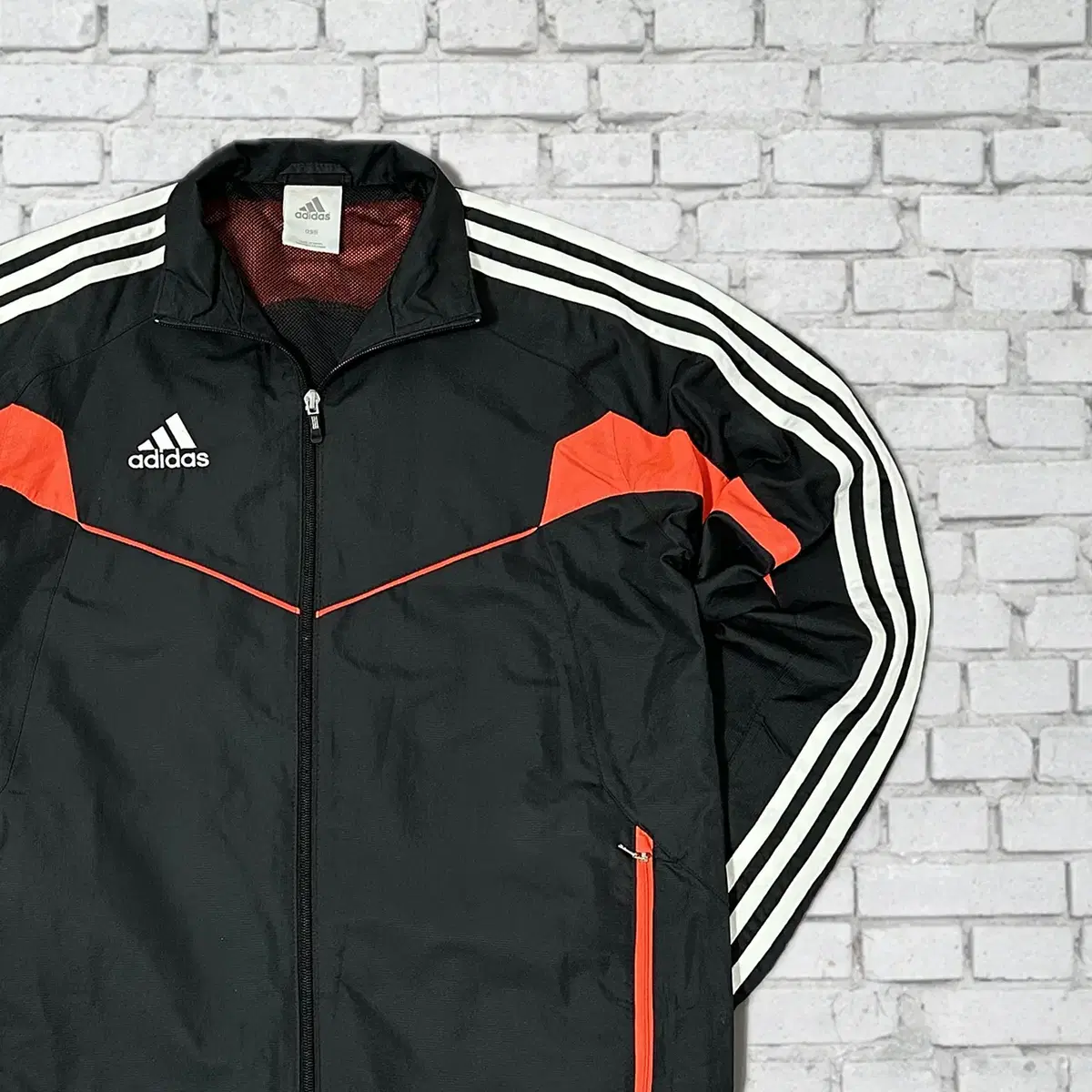 (1196) Adidas 00s Old School Windbreaker M