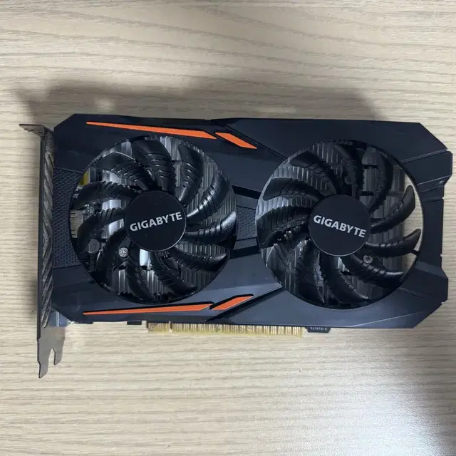 그래픽카드 GTX 1050 Ti GIGABITE 기가바이트