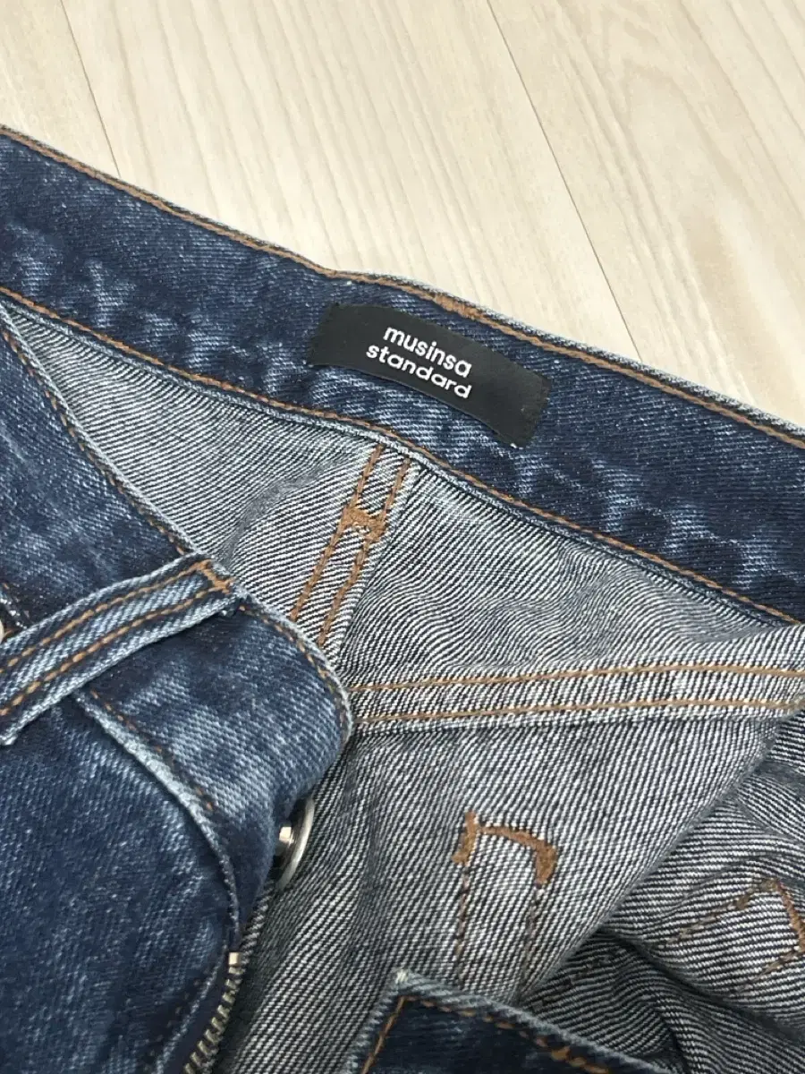 Unisex standard men's jeans