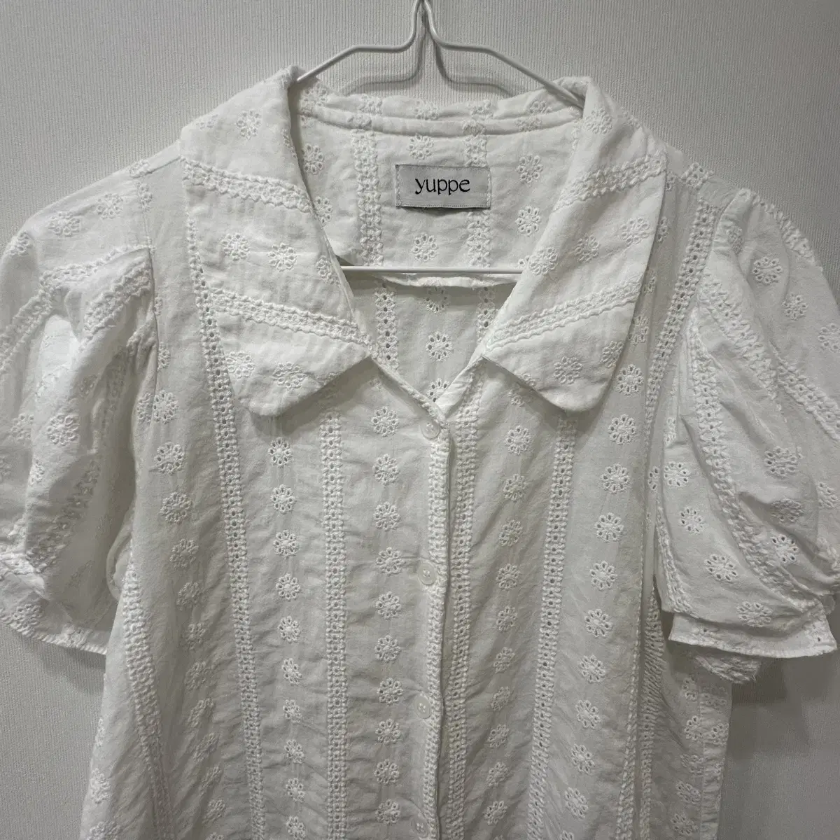 엽페 LACE PUFF SHIRT