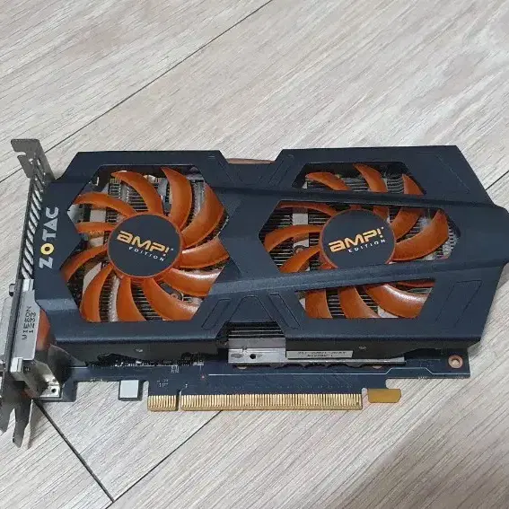 ZOTAC GTX 660Ti 2G