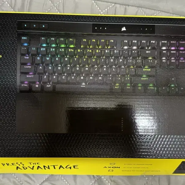 커세어 K70 RGB PRO OPX 광적축 게이밍 기계식 유선 일반형 키