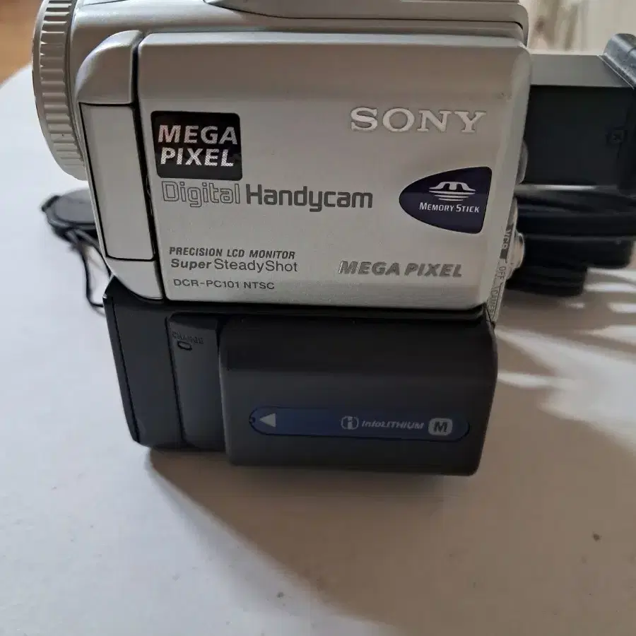 SONY DCR- PC101 DIGITAL HANDYCAM