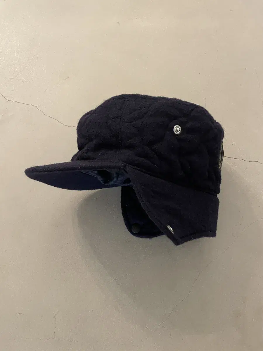 white mountaineering hat