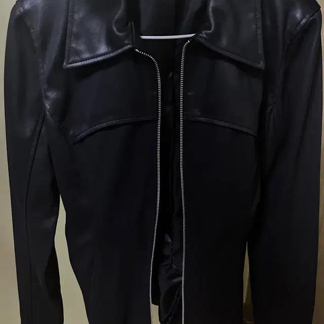 커렌트 가죽자켓 FITTED CRACK LEATHER JACKET