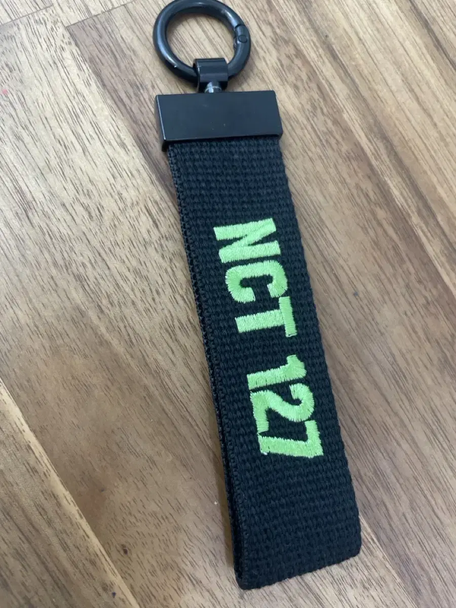 nct 127 fanmeeting keyring