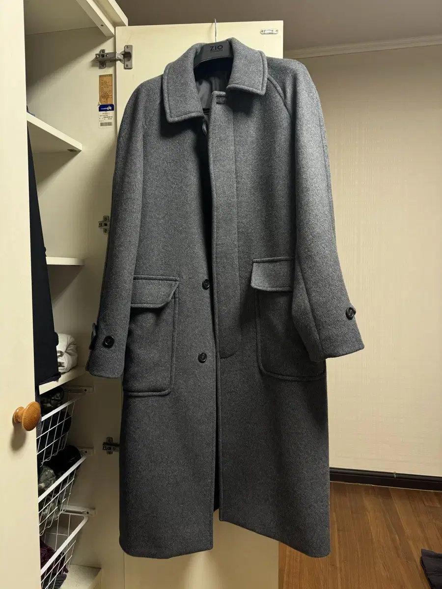 VivaStudio Balmacan Coat