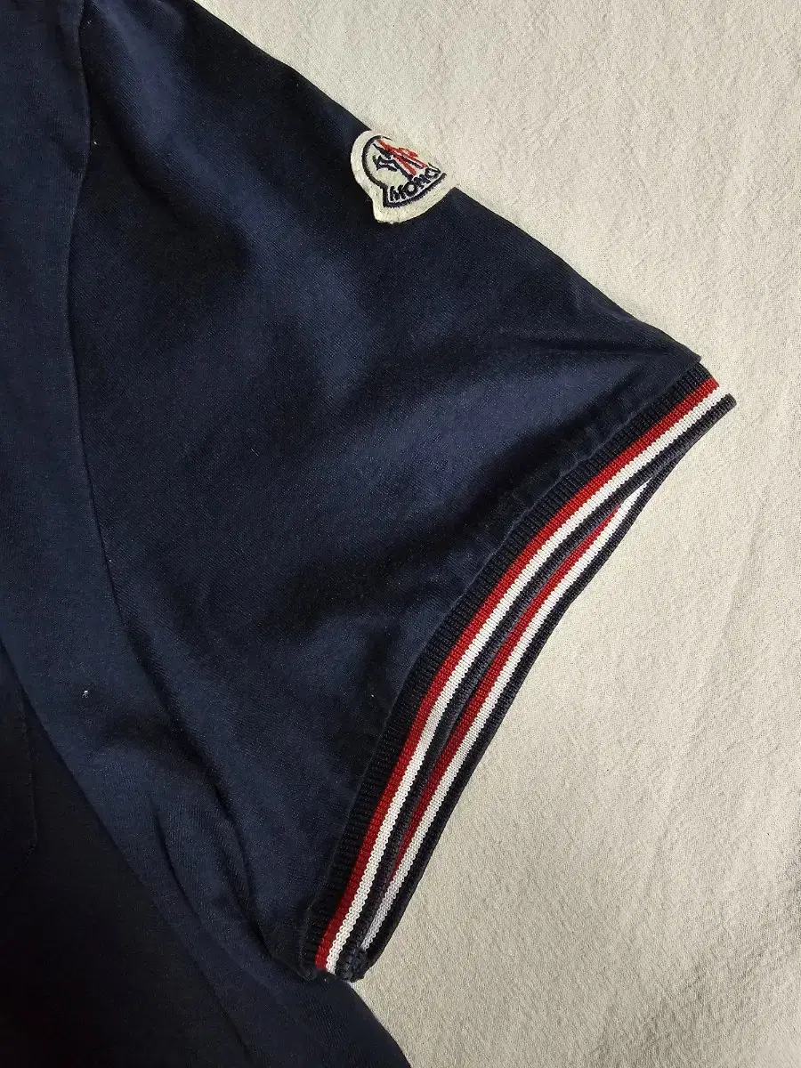 Moncler Navy Pocketed Vahn T-Shirt Size 100-105