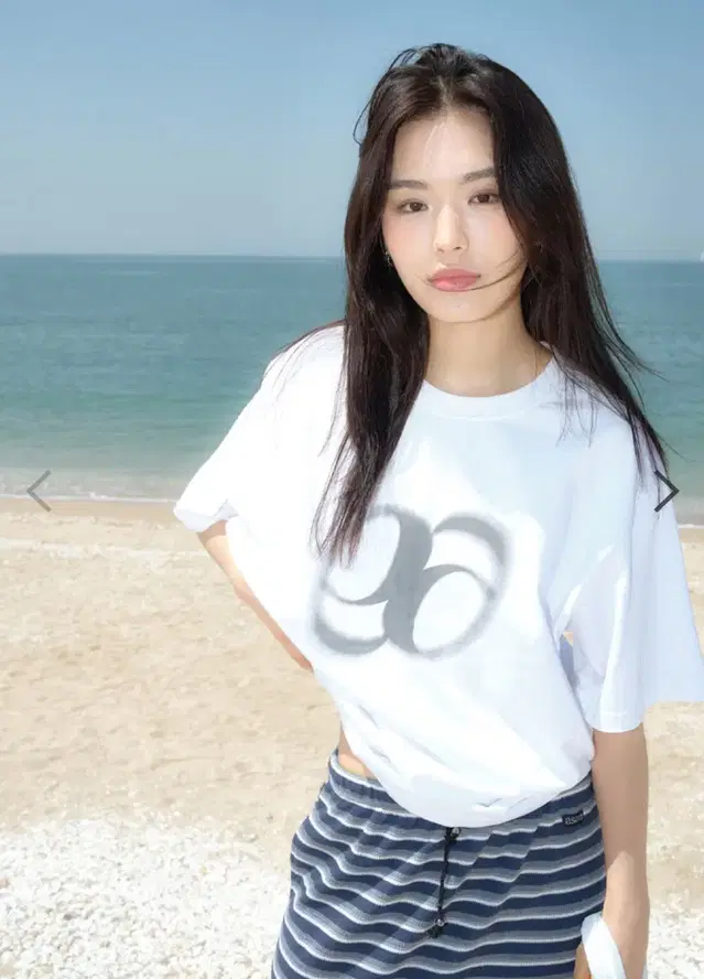 애즈온 HOLIDAY OVERFIT T-SHIRT / WHITE