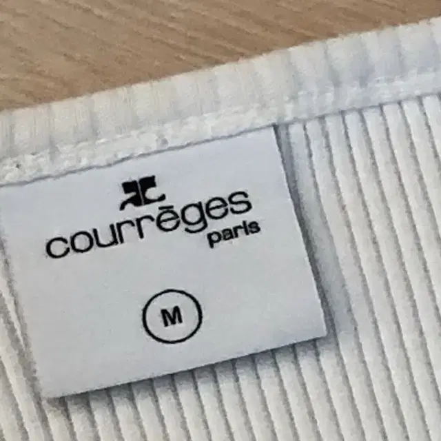 꾸레쥬 courreges