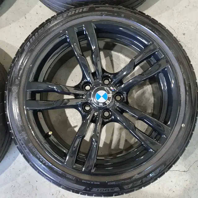 BMW F30 3,4시리즈 441M 18인치 순정 휠타이어 판매합니다