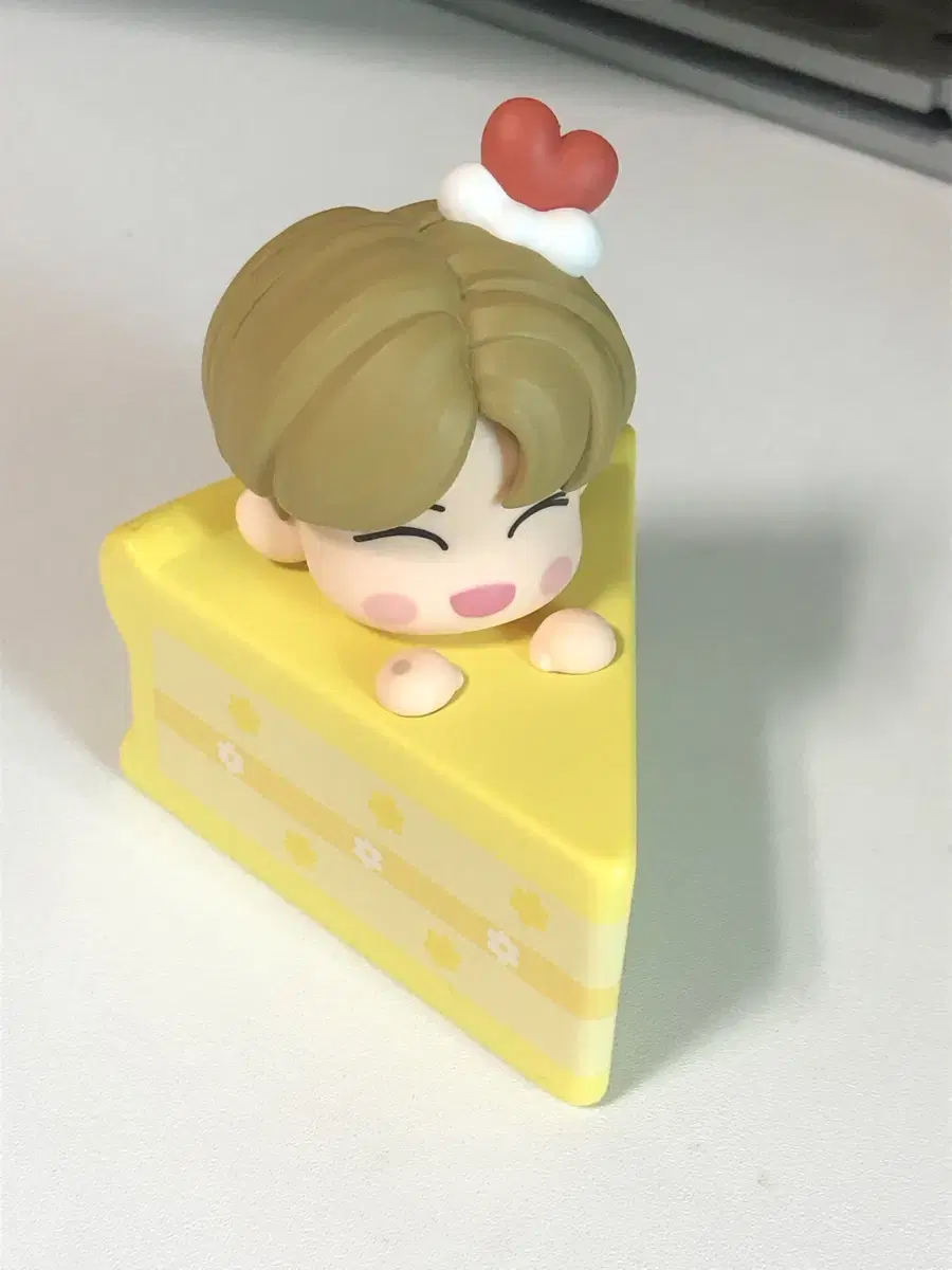 Valentine's Day Kids special renjun photocard Figures Wts.