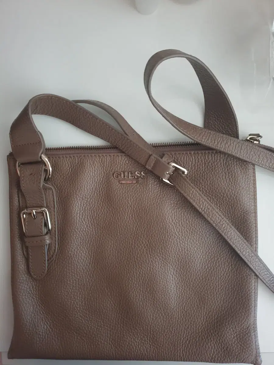 Geth Leather Crossbody Bag (Like New)