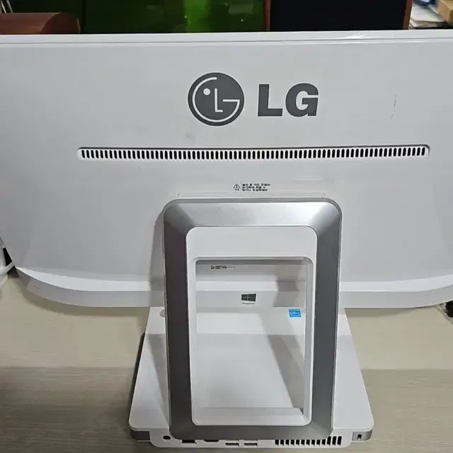 LG 24인치 일체형 컴퓨터  LG V32